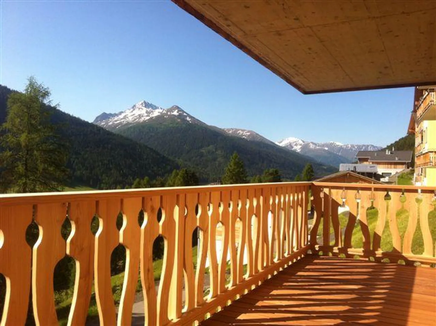 Summer Season Rental 2 1/2 Room Apartment - Photo 1 of 8