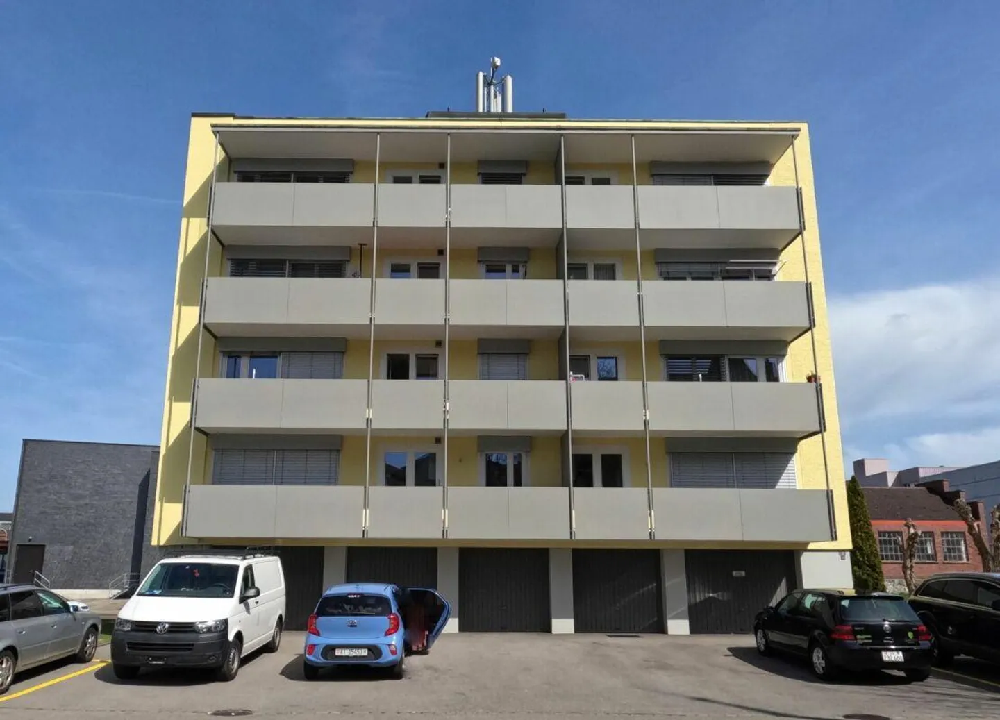 Welcome home - beautiful apartment in Gossau! - Photo 2 of 8