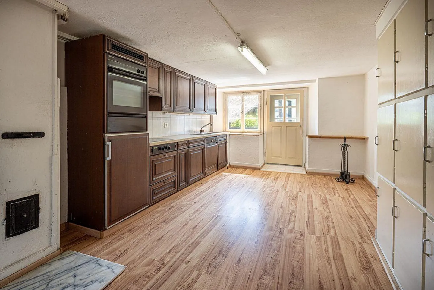 Bauland mit Altbestand und paradiesischem Ausblick ins Grüne sowie ... - Foto 10 von 13