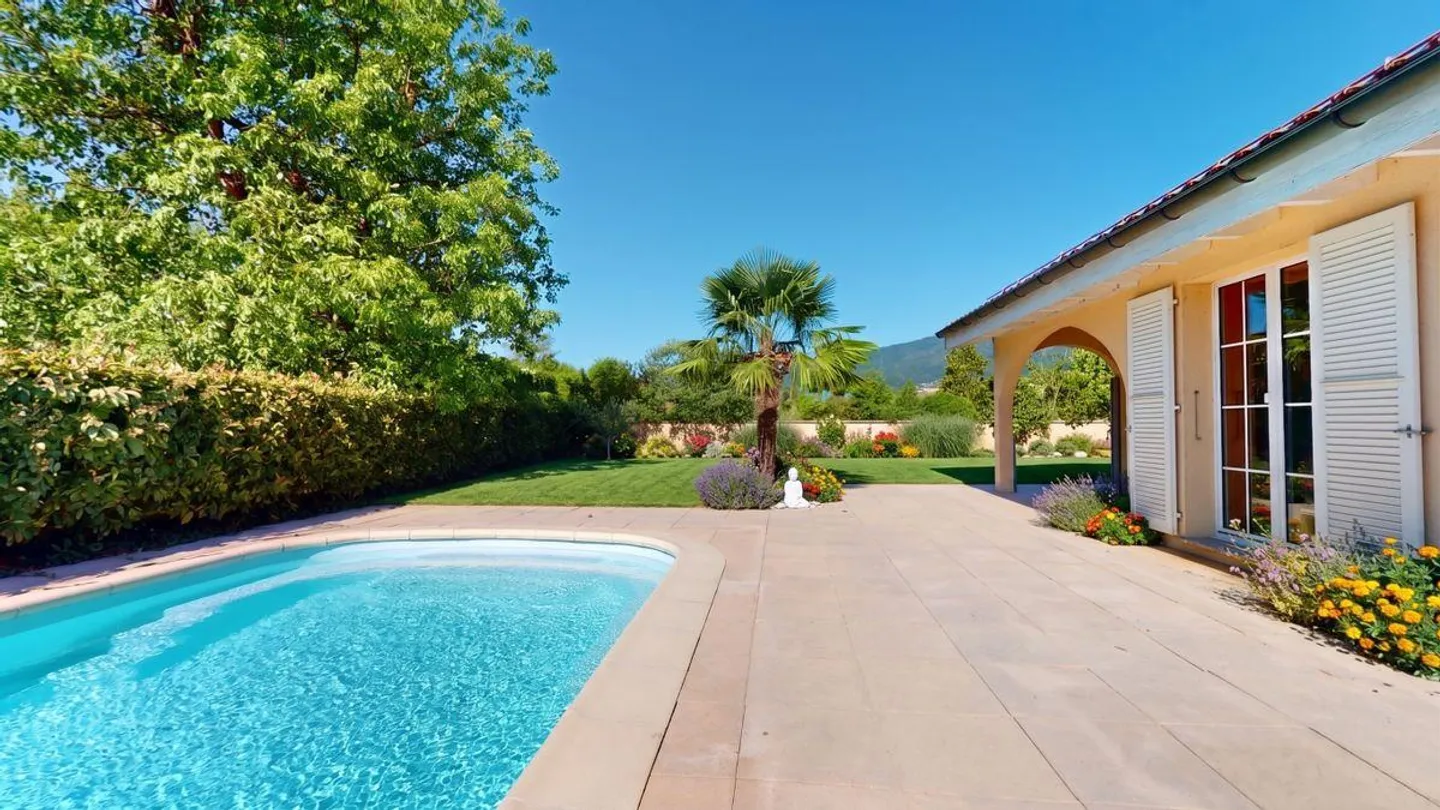 Champagne: Villa familiare con piscina riscaldata, senza affacci - Foto 2 di 13