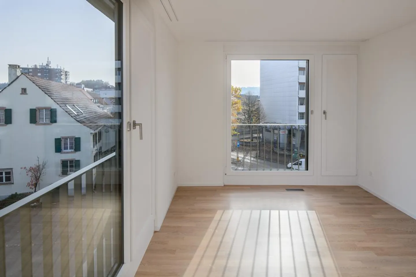 Modernes Apartment mit Balkon - Foto 6 von 9