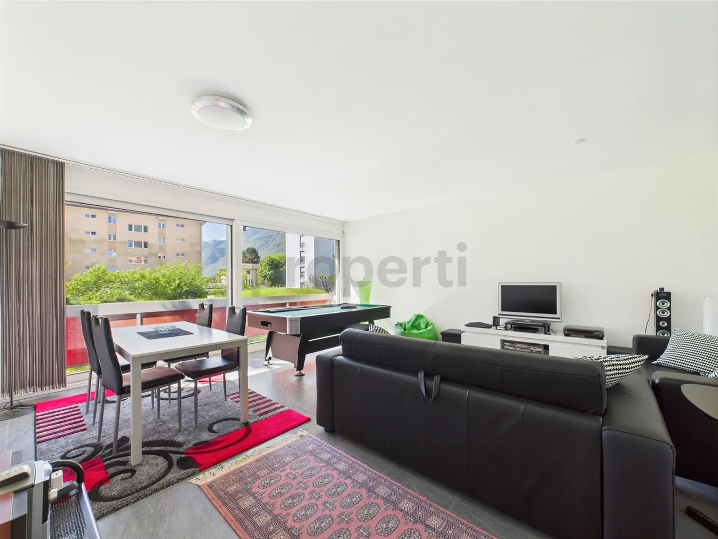 Appartement 3.5 pièces rénové Emplacement central à Biasca - Photo 1 sur 11