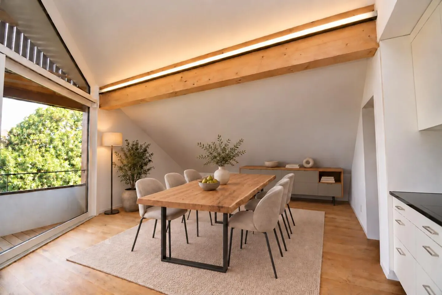Geräumige Wohnung mit Bergblick - Foto 3 von 14