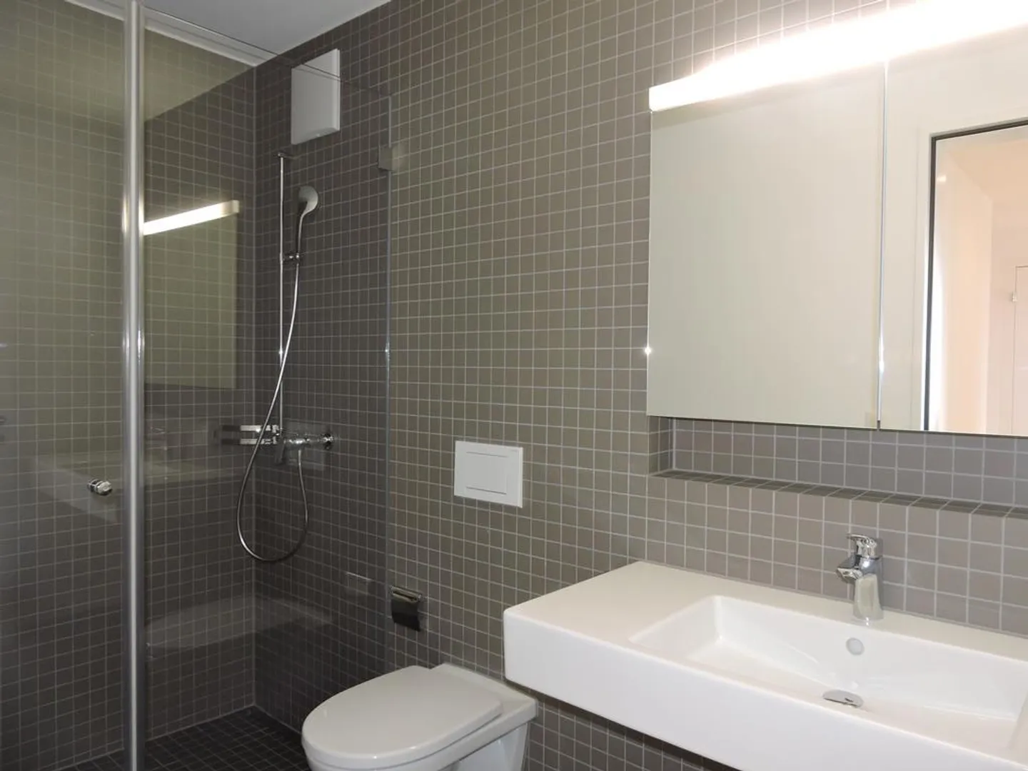 Your new feel-good oasis in Zug - 3.5 room apartment in a preferred location - Photo 5 of 6