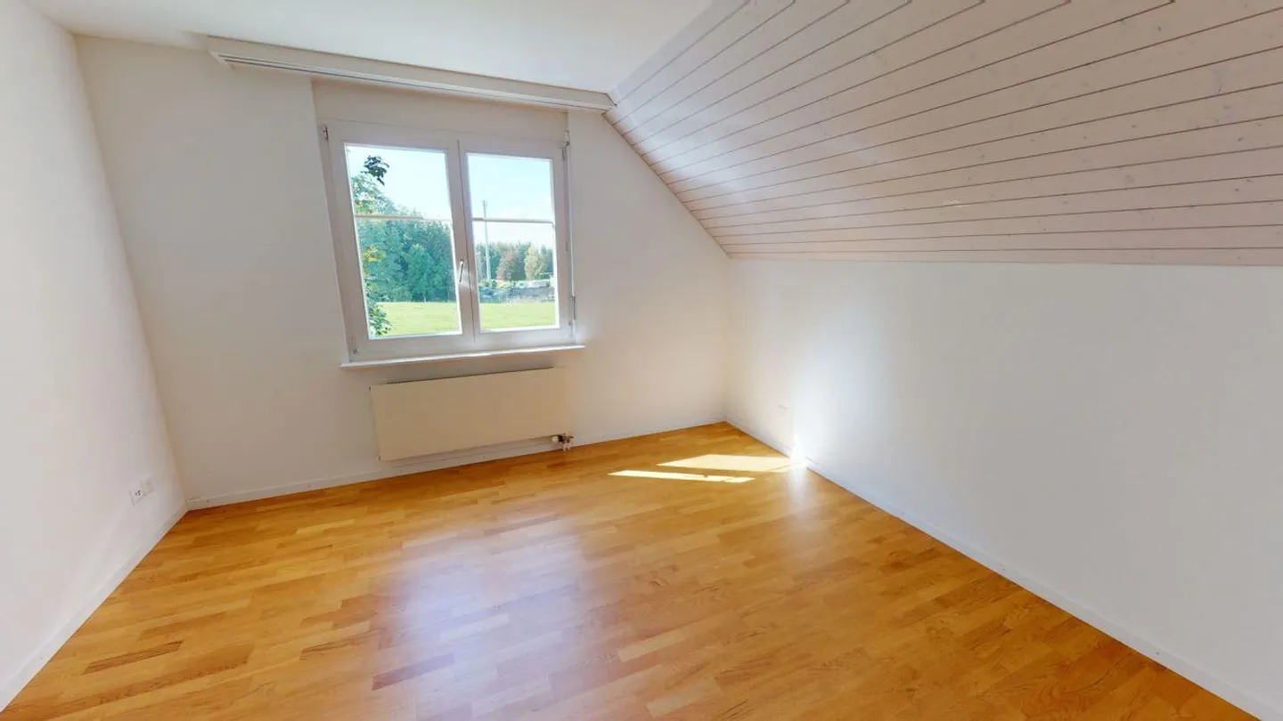 Penthouse in Family Quarter - Photo 5 of 10