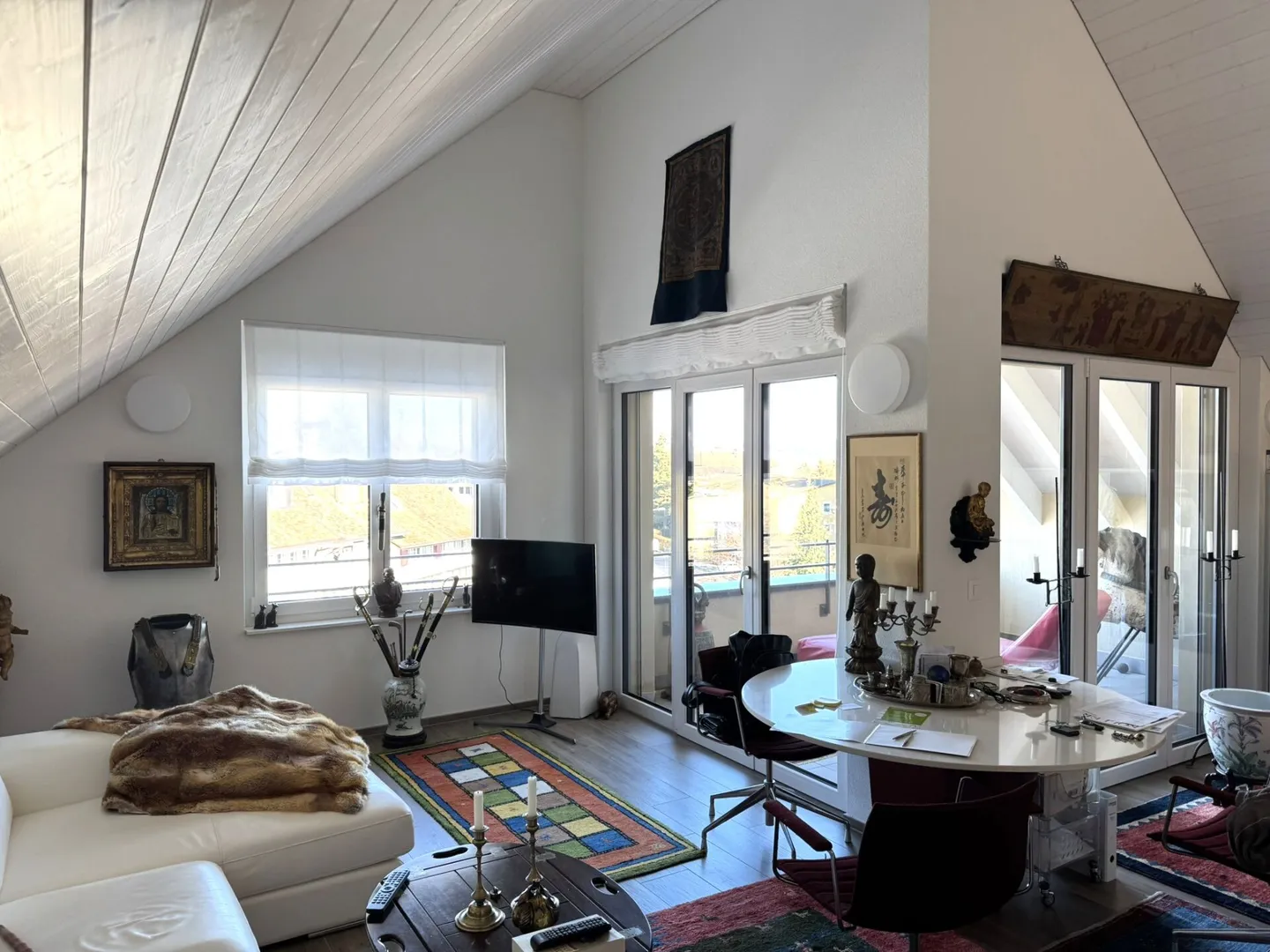 Vivre avec style au-dessus des toits d'Esslingen - appartement moderne près de la gare - Photo 3 sur 9