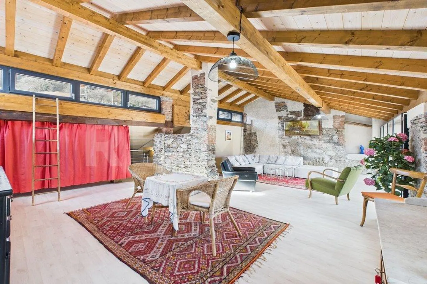 Charmantes renoviertes Haus in Novaggio - Foto 2 von 13