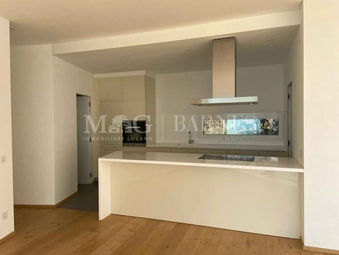 Lugano Lake View Apartment - Photo 8 of 10