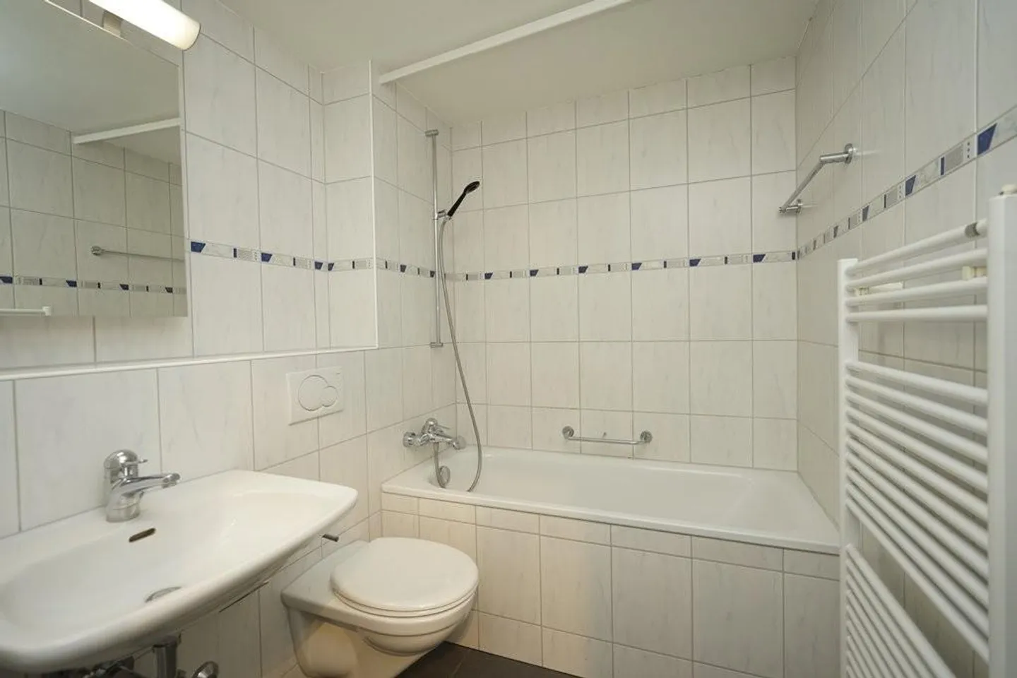 Posizione centrale in Ostring! - Foto 2 di 7