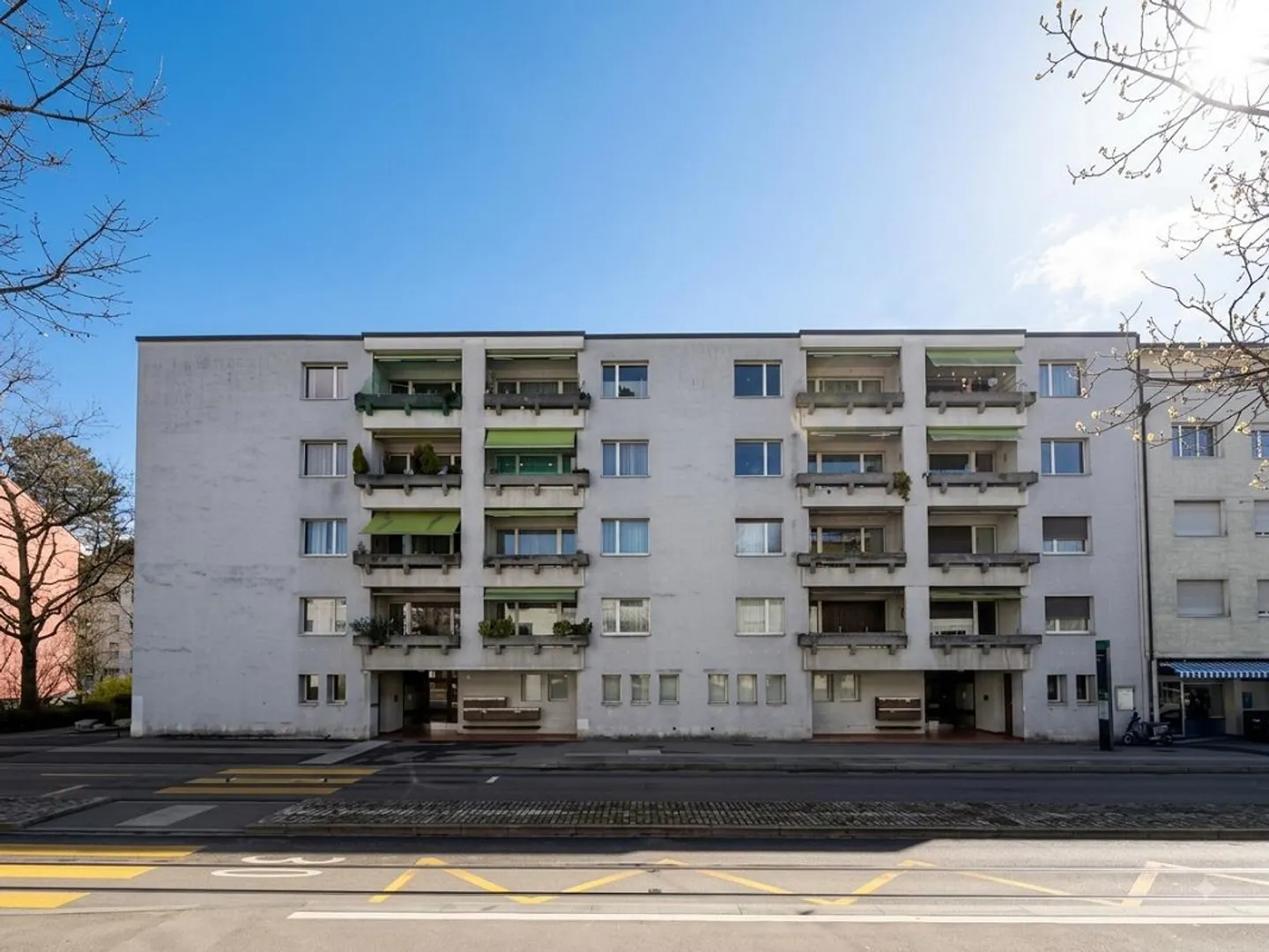 Helle Wohnung mit Balkon - Foto 1 von 6