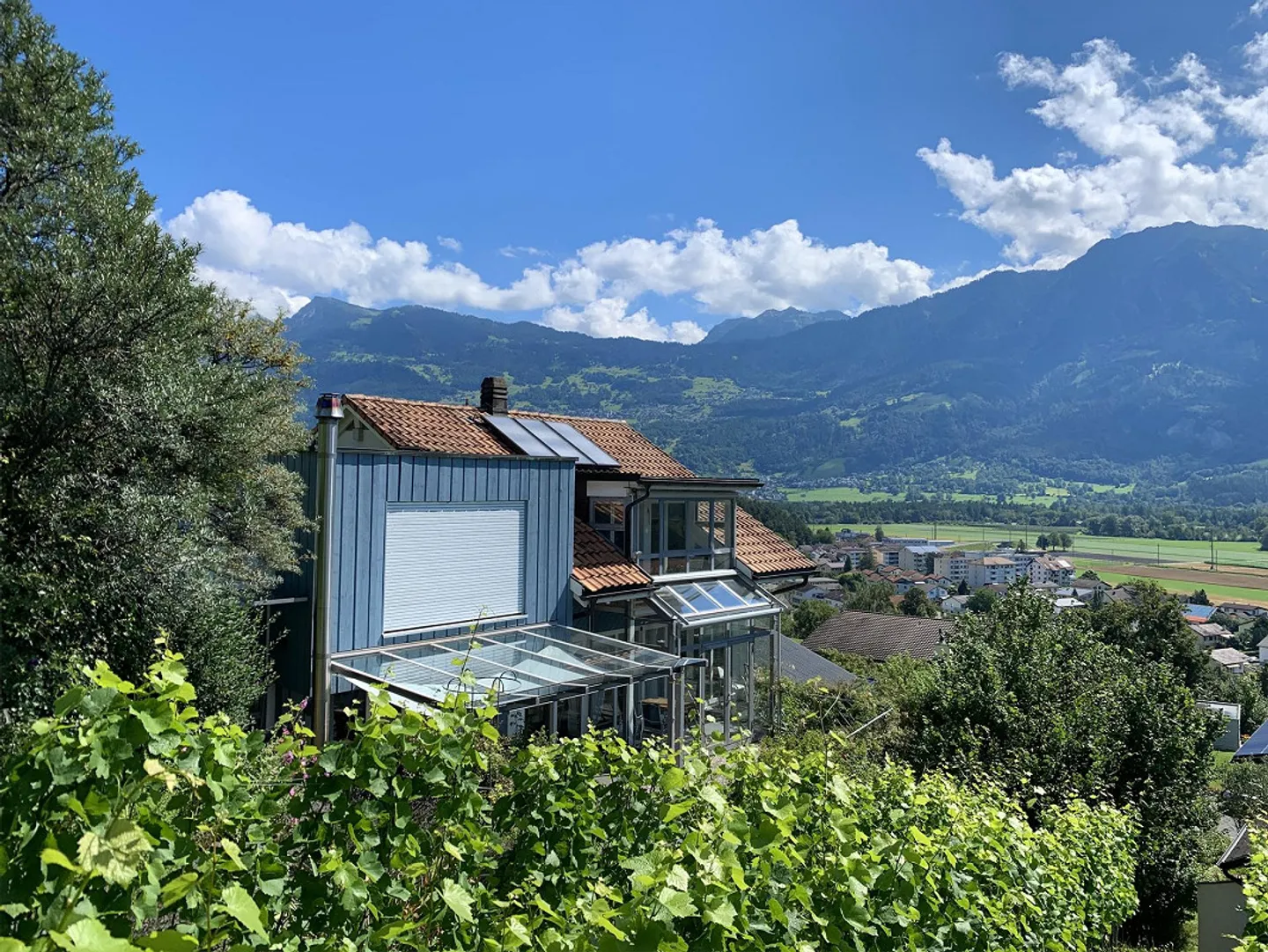 Familienhaus mit atemberaubender Aussicht - Foto 1 von 20
