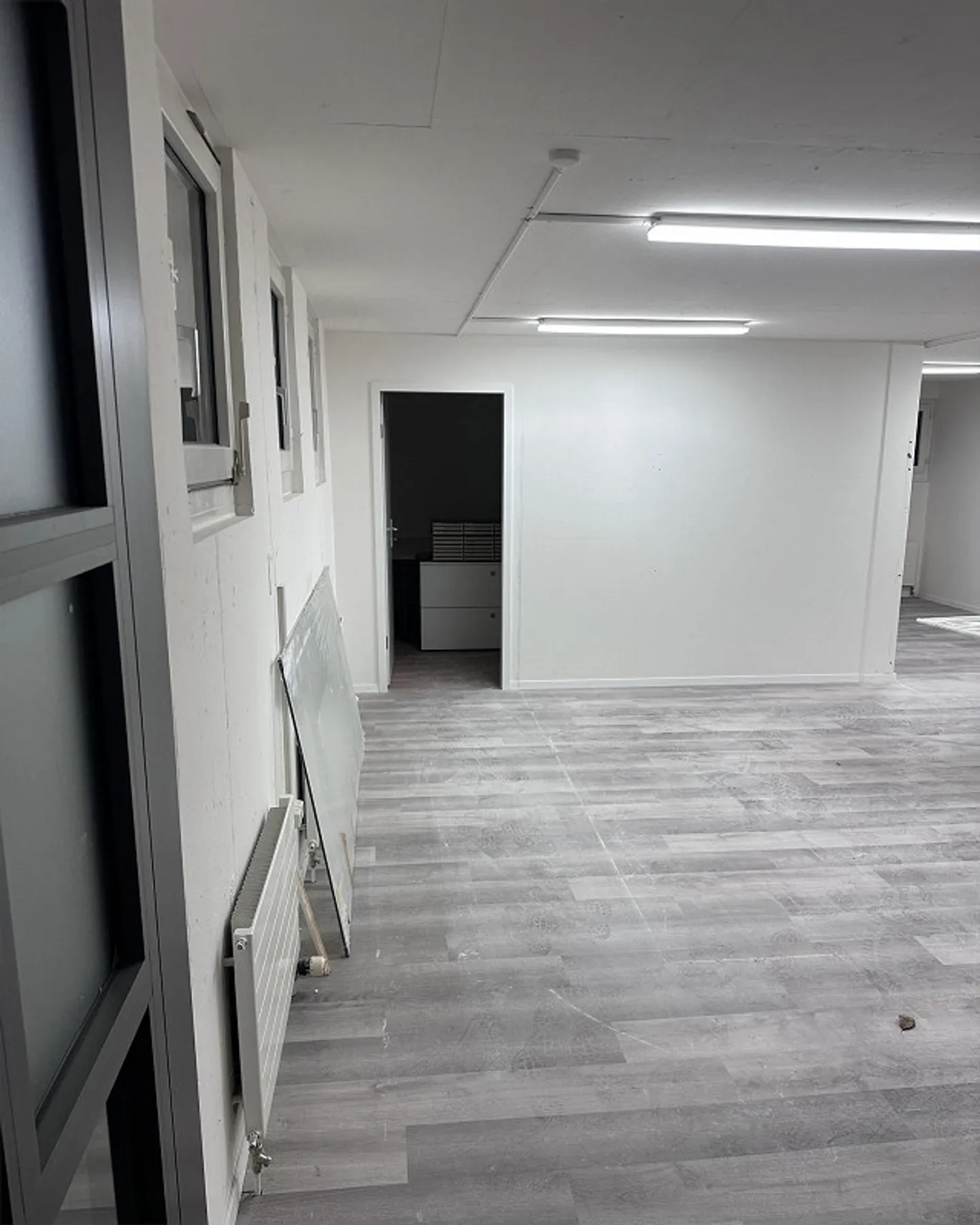 Bright office for rent in a central location in Spreitenbach - Photo 4 of 7