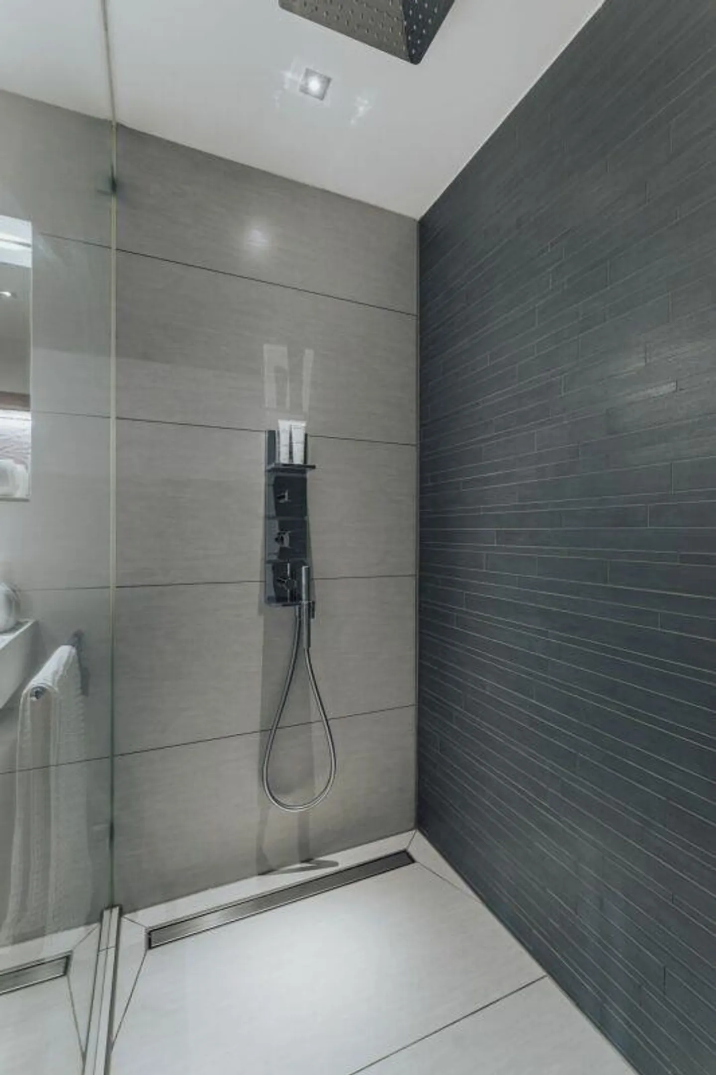 7.5-Room Condominium - Photo 15 of 24