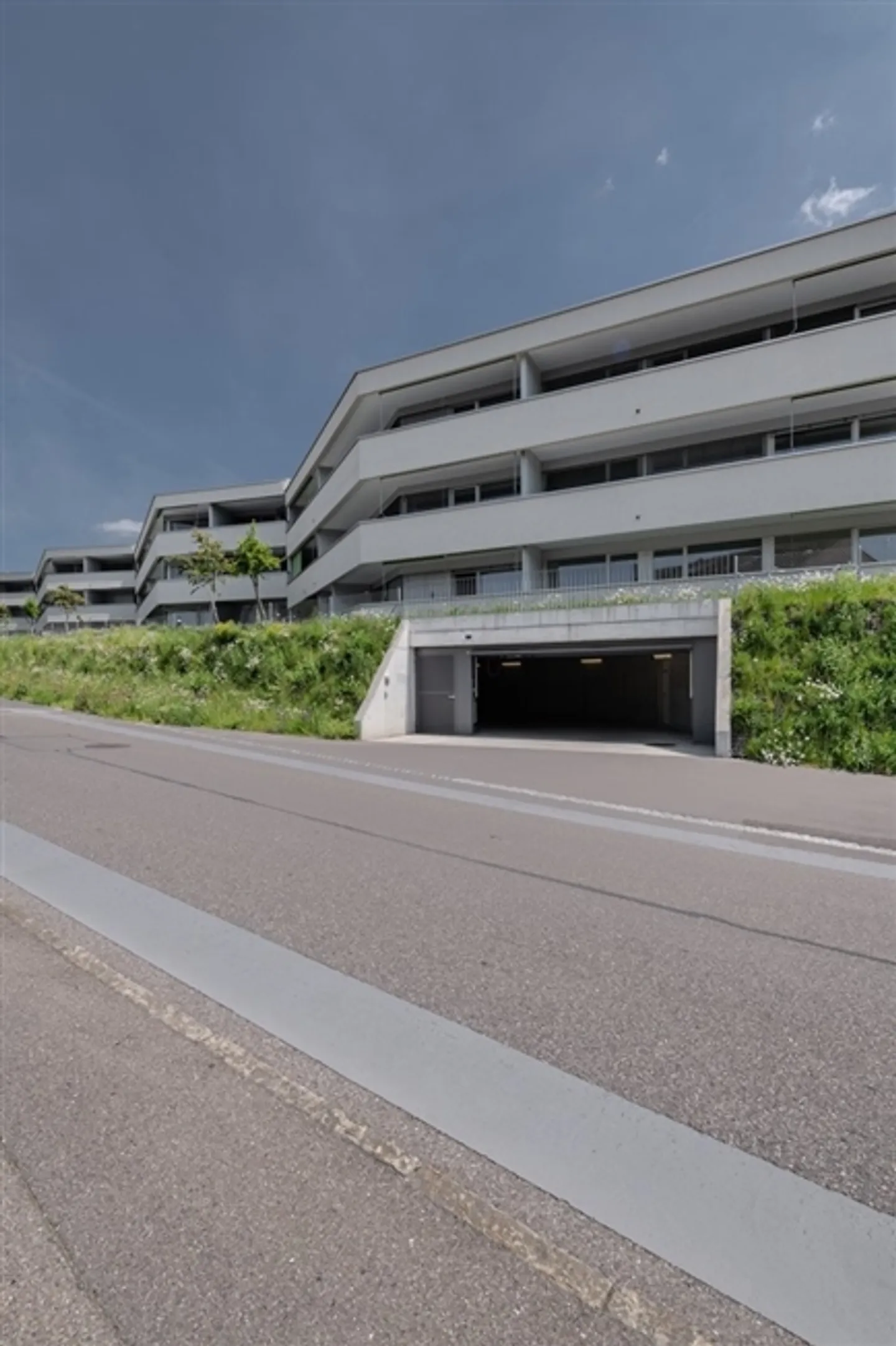 Lockable double garage wanted - Photo 4 of 4