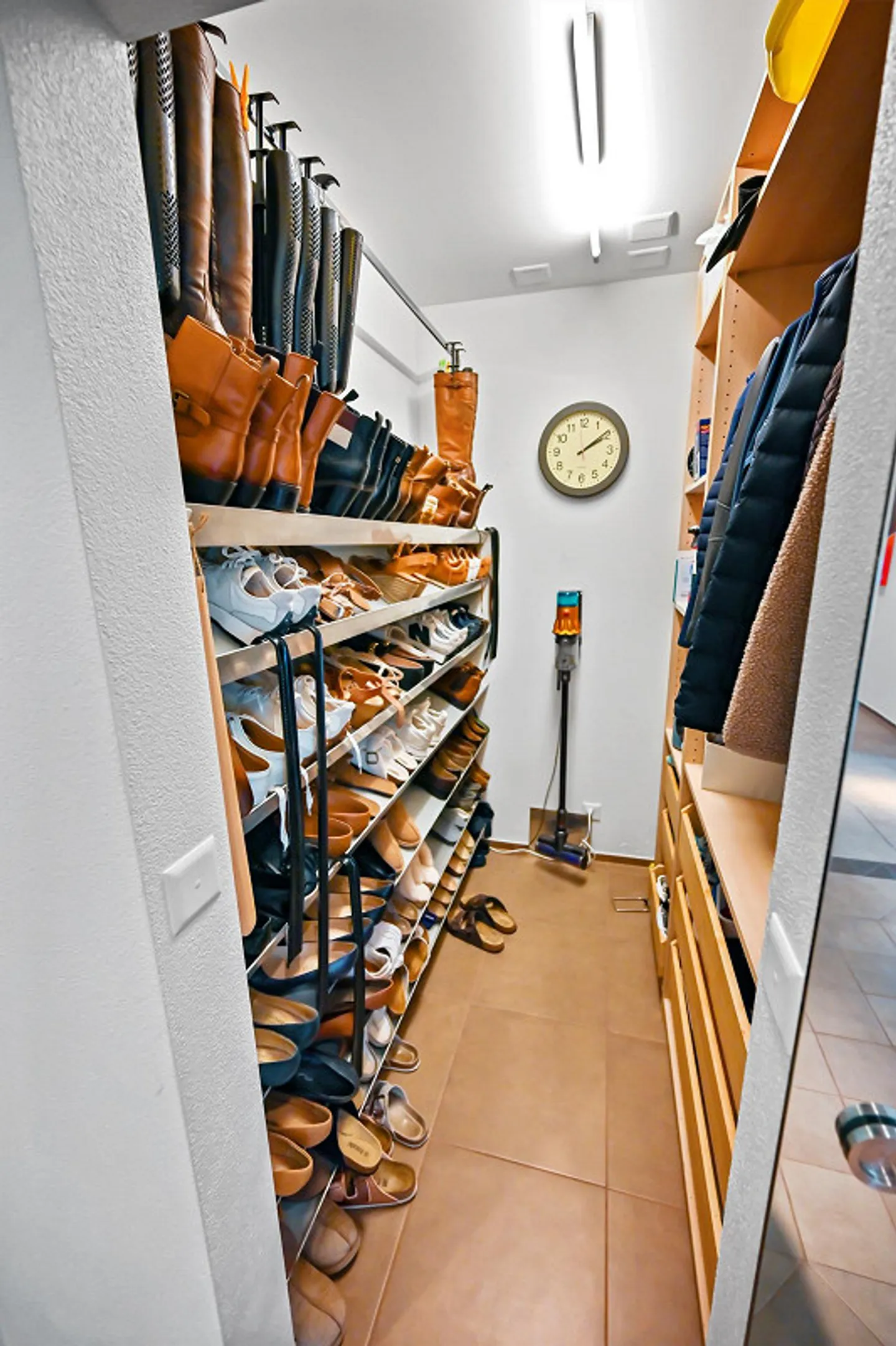Grosszügiges 6.5-Zimmer-Terrassenhaus mit unverbaubarer Aussicht - Foto 8 von 24