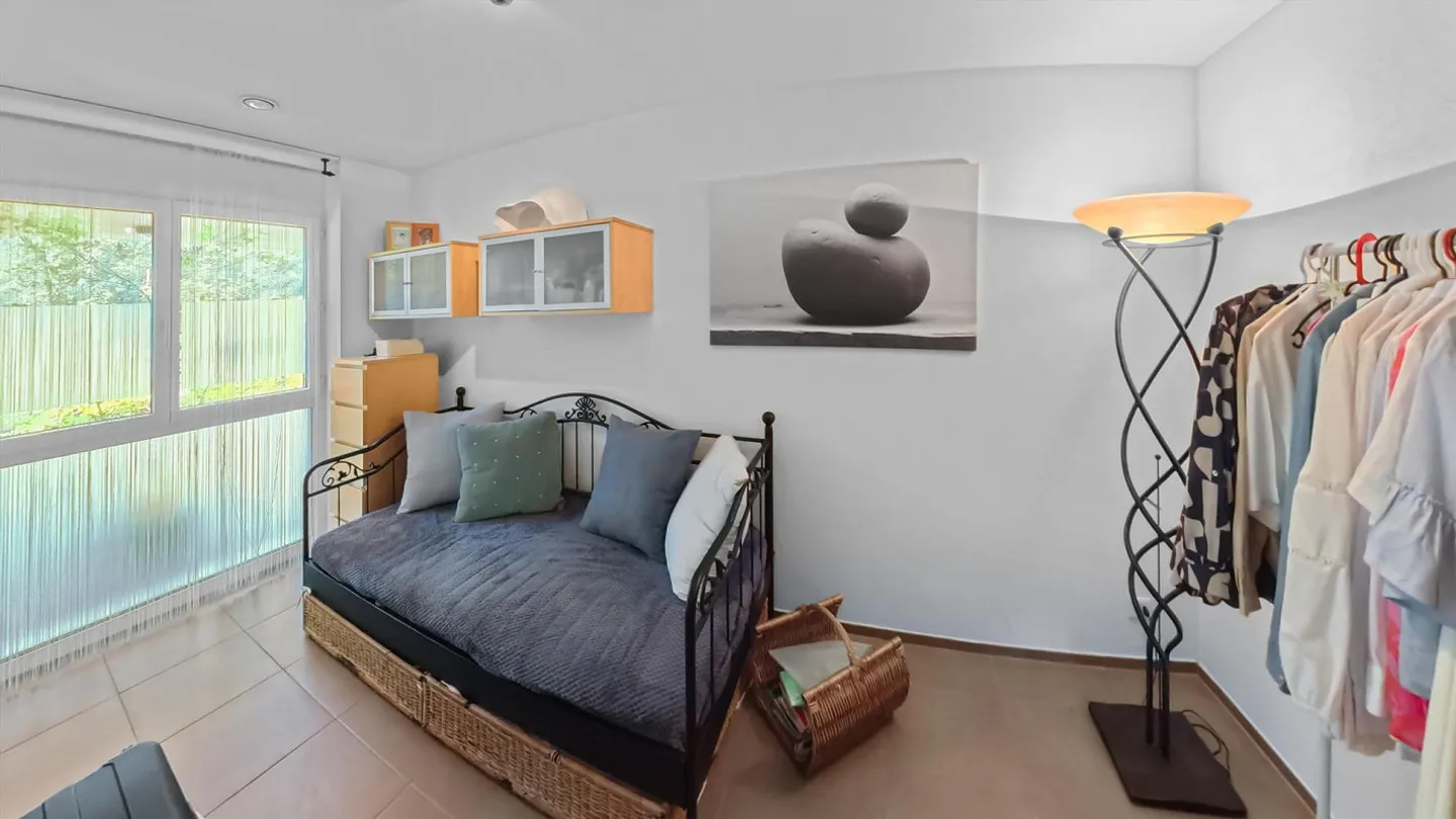 Grosszügiges 6.5-Zimmer-Terrassenhaus mit unverbaubarer Aussicht - Foto 17 von 24
