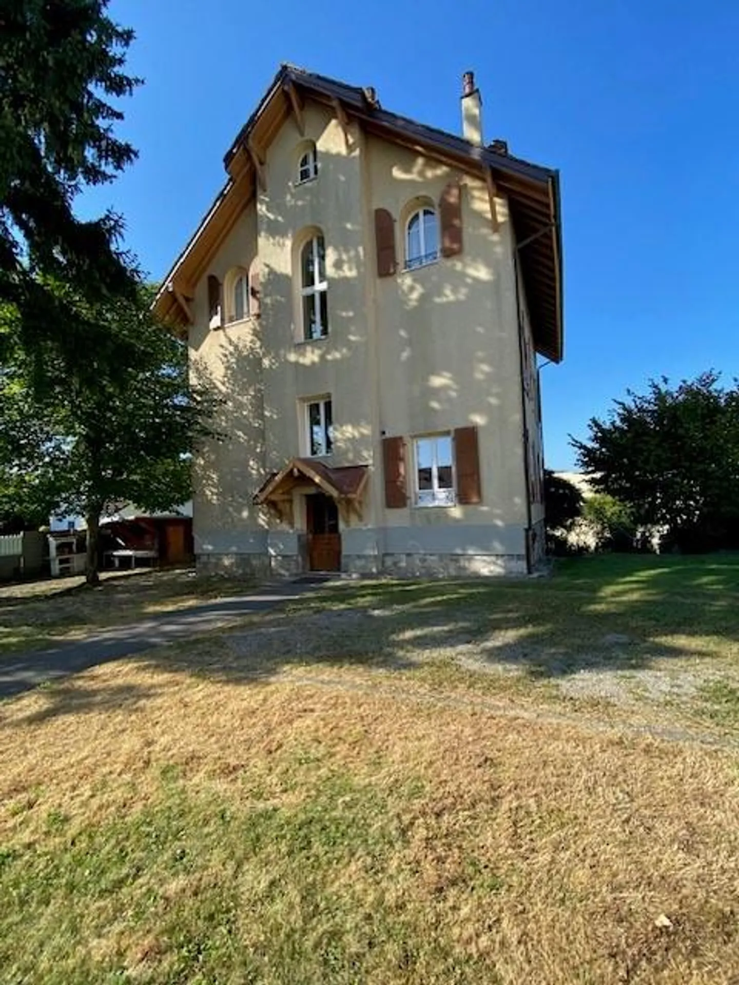 Appartamento 3,5 locali con giardino a Renens - Foto 1 di 11