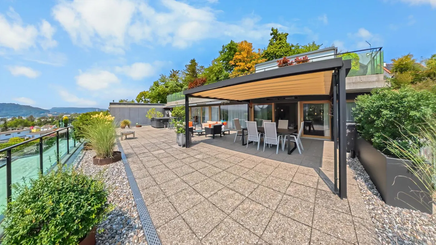 Grosszügiges 6.5-Zimmer-Terrassenhaus mit unverbaubarer Aussicht - Foto 21 von 24