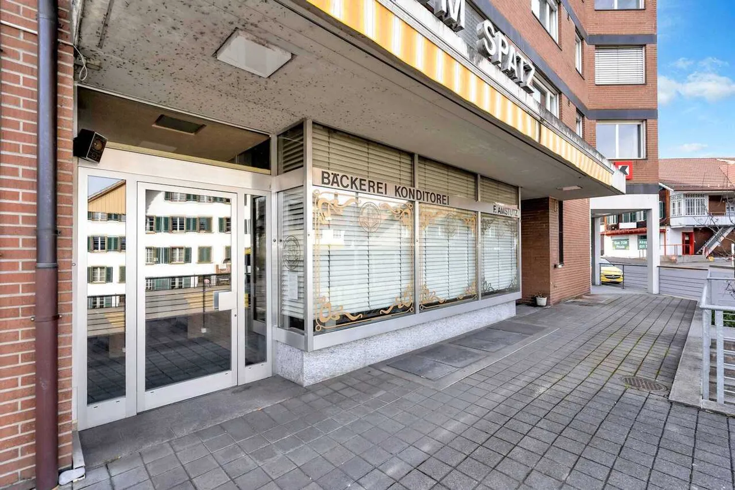 Espace commercial polyvalent - Photo 2 sur 13