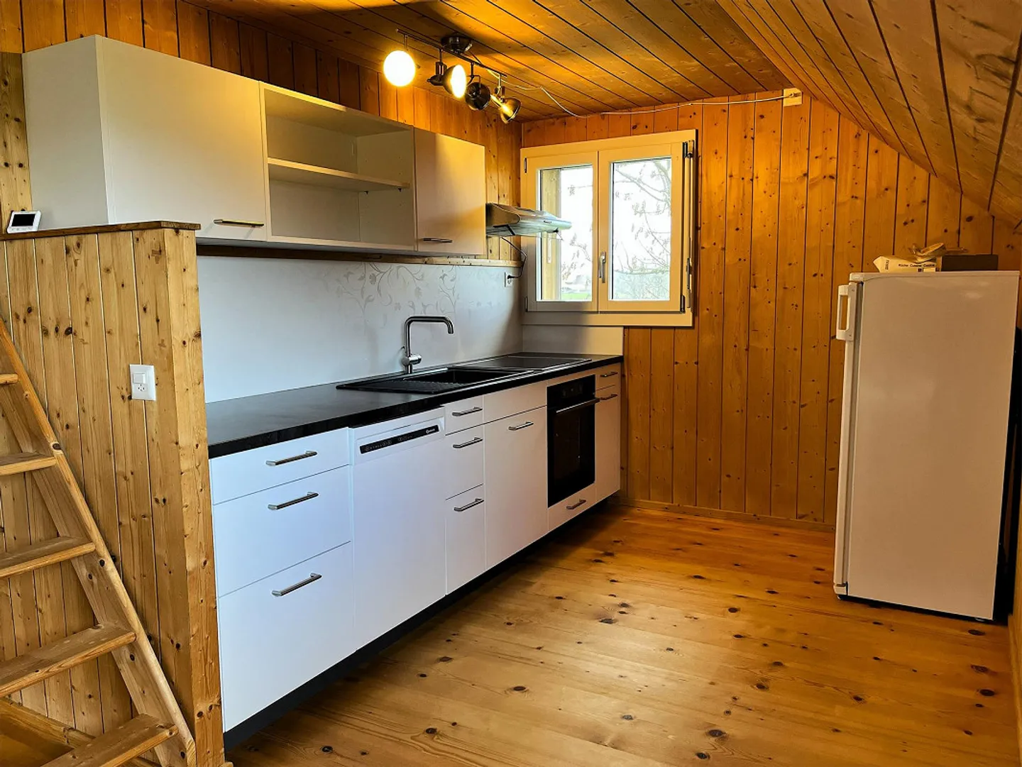 Charming 2.5-room attic apartment in the countryside with Alpine views - Photo 7 of 13