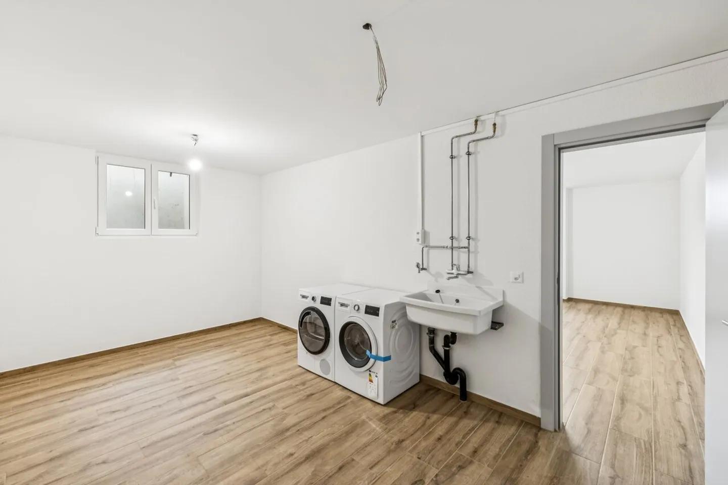 Wunderschöne neue Villa in einem neuen Viertel! - Foto 14 von 17