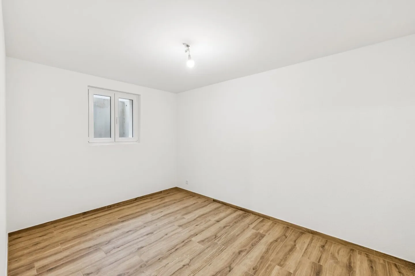 Wunderschöne neue Villa in einem neuen Viertel! - Foto 15 von 17