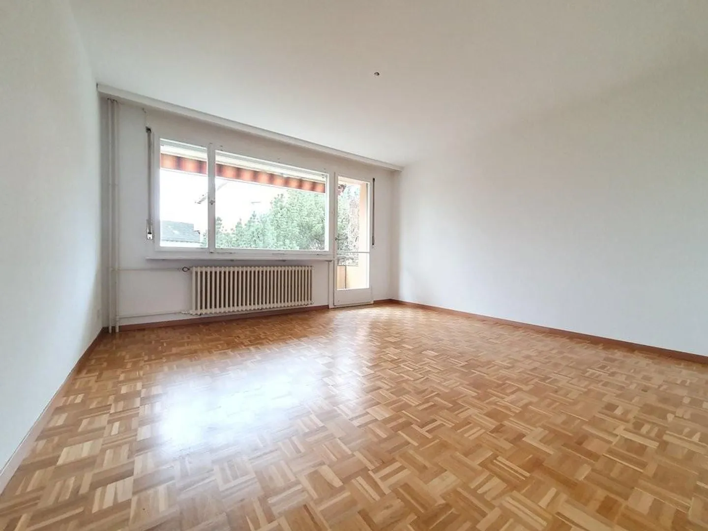 Cozy apartment in a park-like environment - Photo 2 of 6