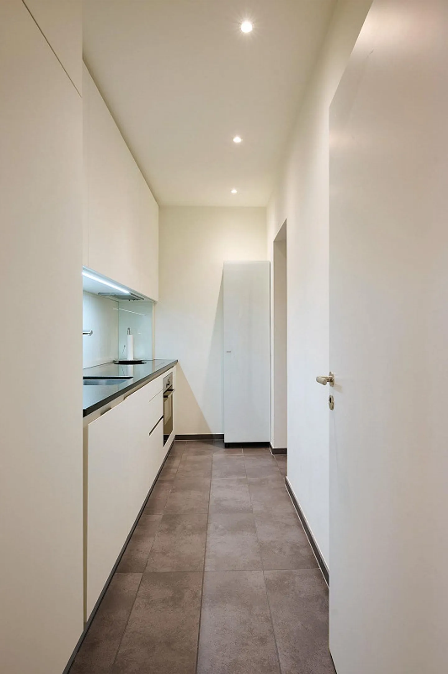 Sous-locataire - Bureaux modernes et lumineux dans un emplacement central à Bâle - Photo 4 sur 9