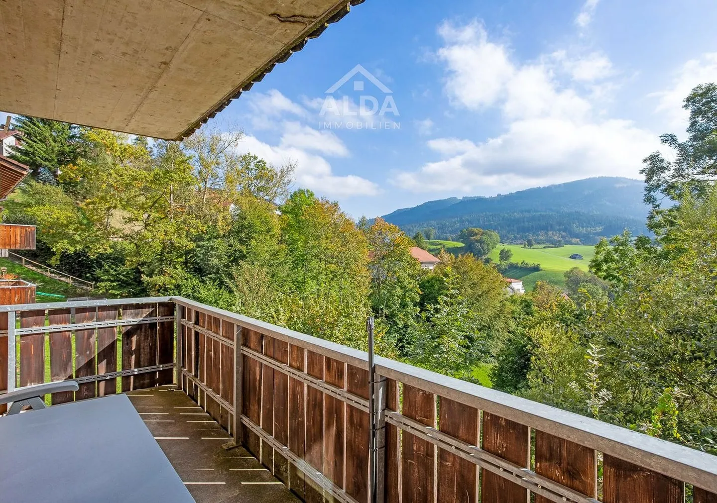 3.5-room apartment with south balcony and view, Plasselb - Photo 6 of 12