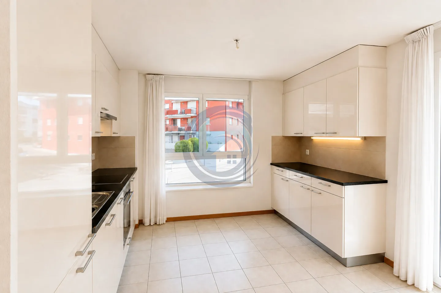 MAGNIFICO APPARTAMENTO DI 3,5 LOCALI NEL CUORE DI BLONAY - Foto 5 di 15