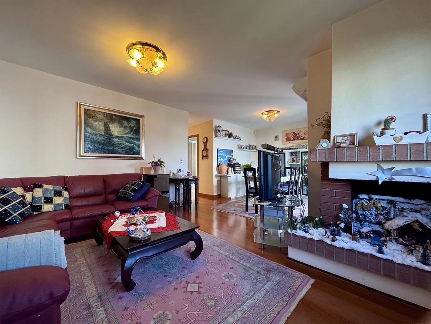 Charmante maison individuelle de 5,5 pièces avec jardin ensoleillé à Morbio Inferiore - Photo 2 sur 11