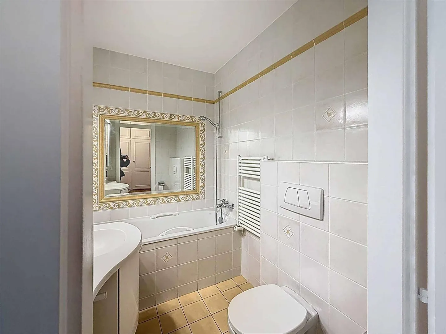 Bel appartement rénové au calme, proche du Parc Bertrand - Photo 6 sur 9