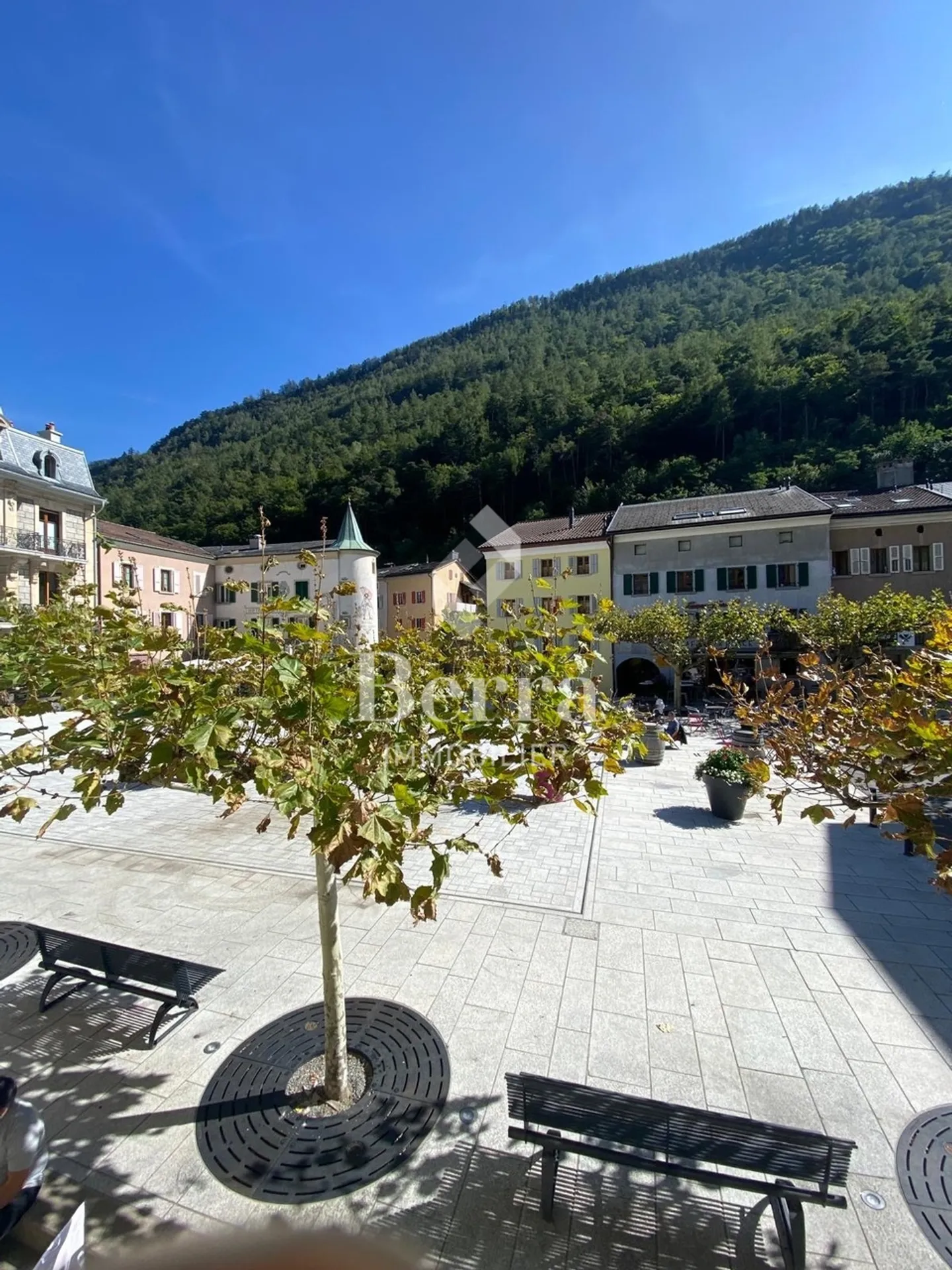 Superb 2.5 room apartment in the heart of Bourg - Photo 6 of 10