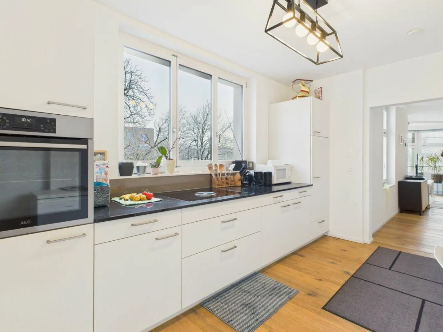 Spacious 4.5-room apartment for residential or commercial use in the heart of Wil - Photo 4 of 15