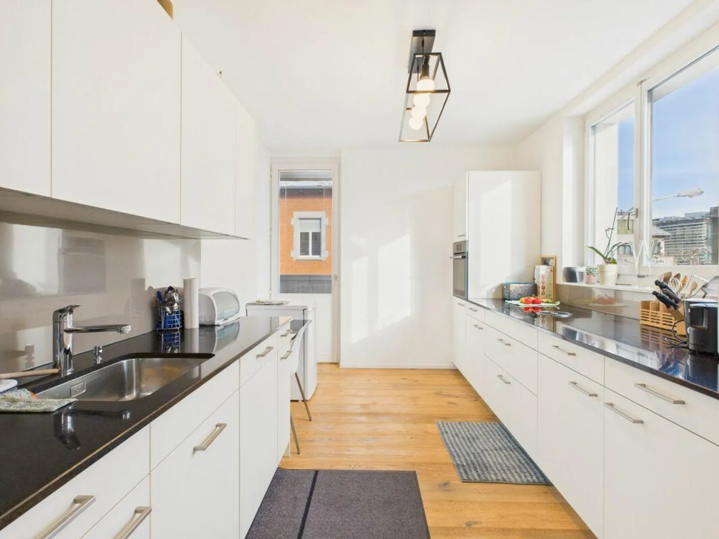 Spacious 4.5-room apartment for residential or commercial use in the heart of Wil - Photo 5 of 15