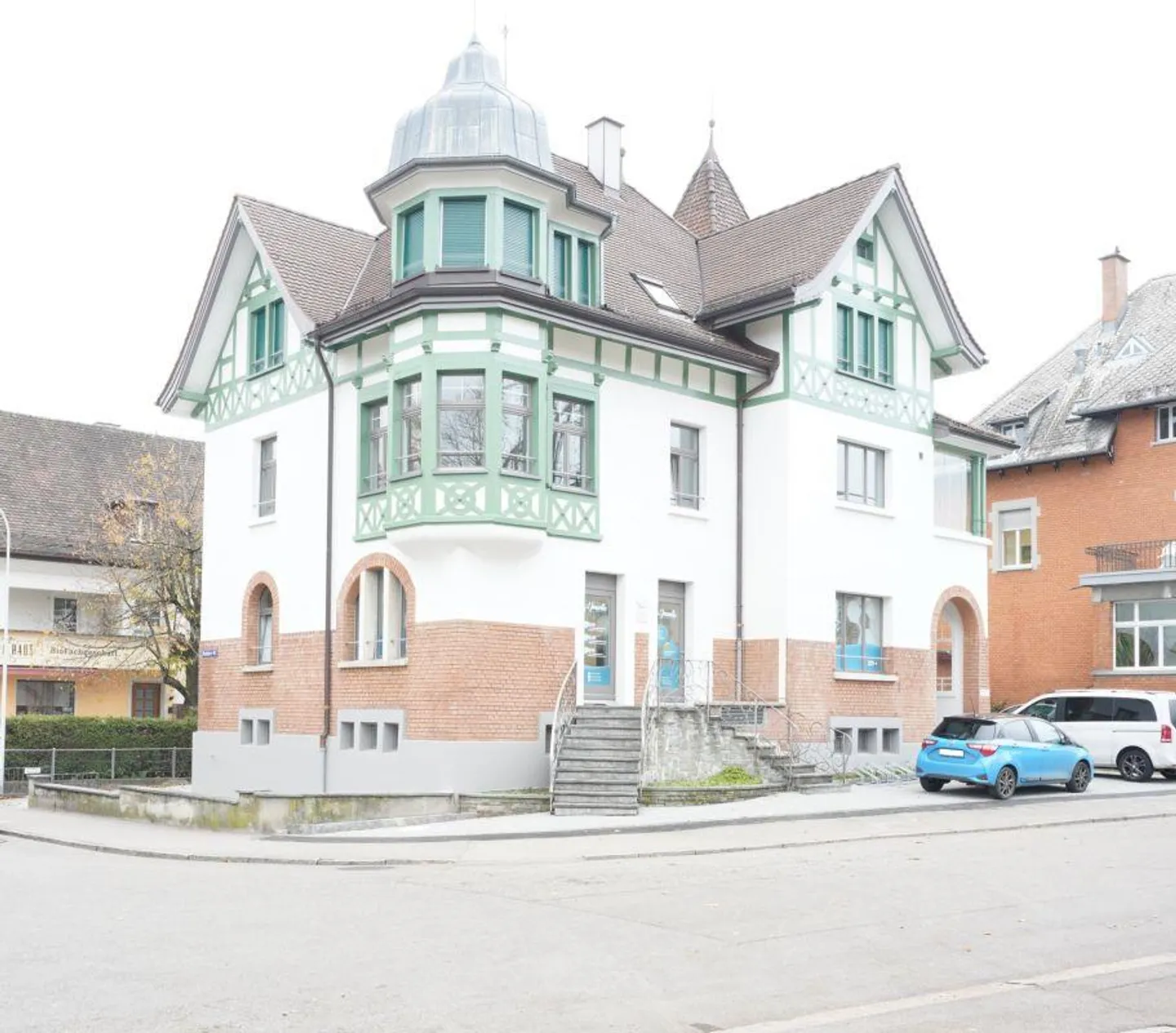 Spacious 4.5-room apartment for residential or commercial use in the heart of Wil - Photo 13 of 15