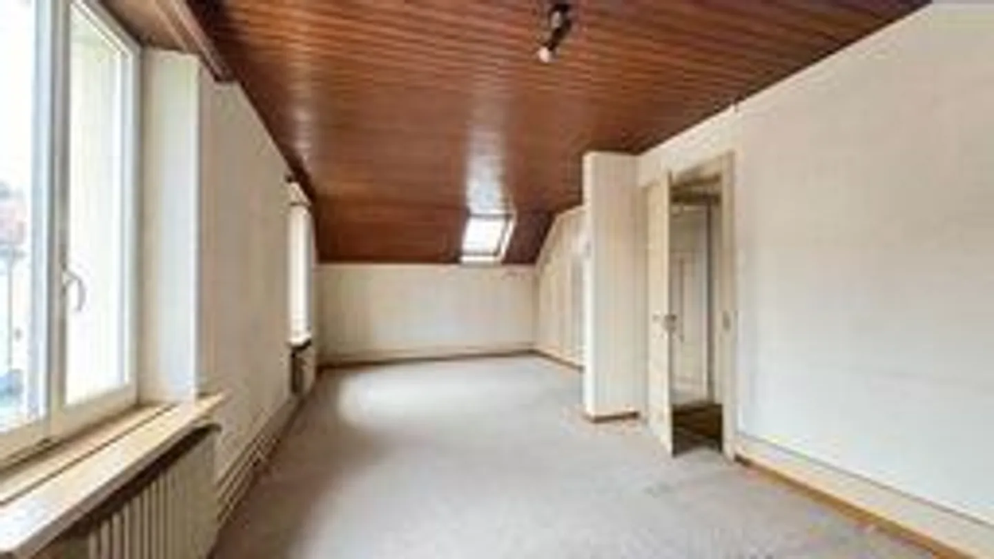 Casa unifamiliare di 5 1/2 stanze con carport e posto auto - Foto 8 di 10