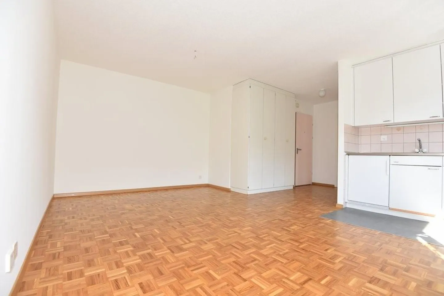 Valentin District, beautiful 2-room apartment - Photo 4 of 6