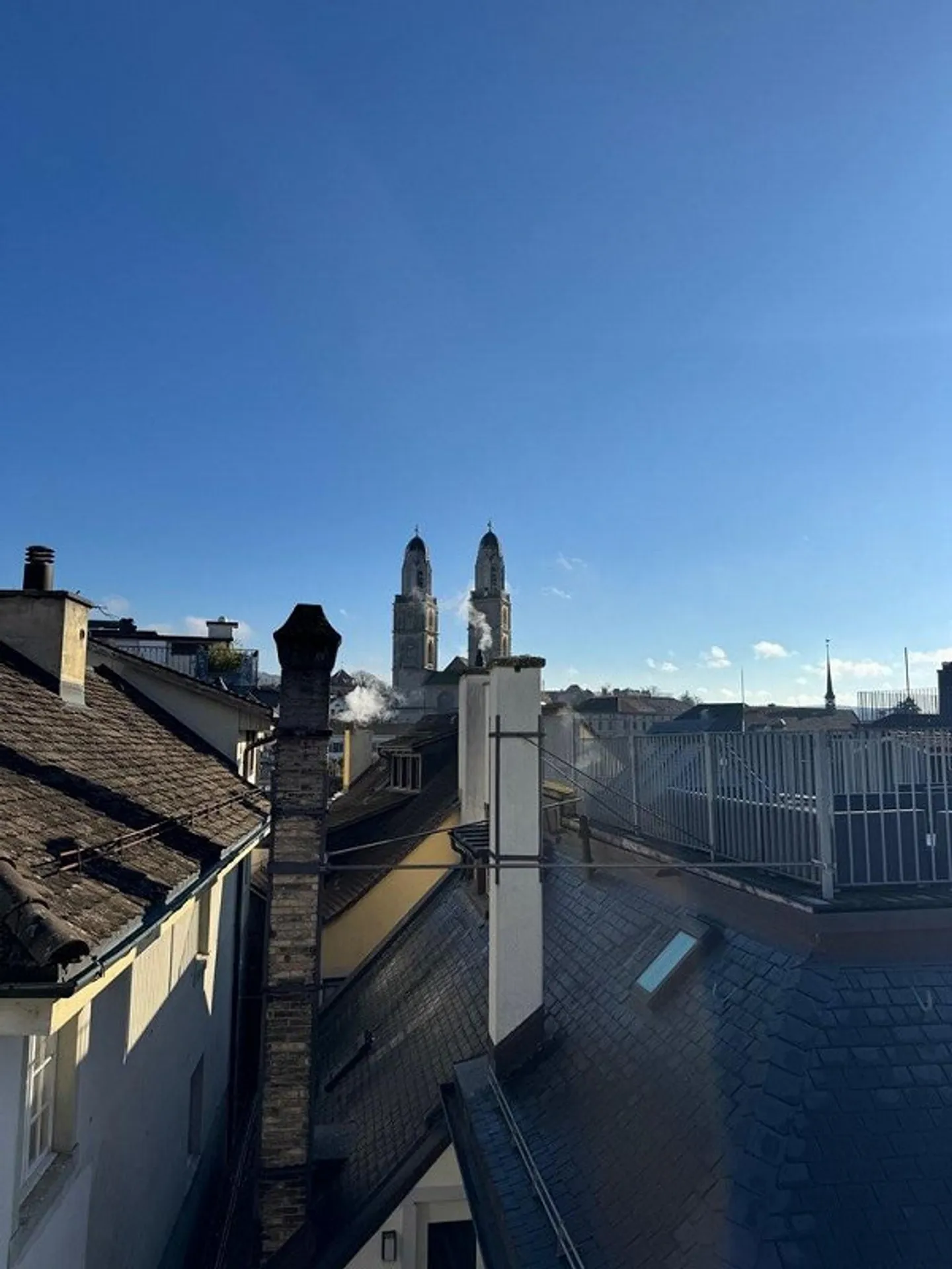 Appartement loft rénové de 1,5 pièce au-dessus des toits de Zurich - Photo 8 sur 8