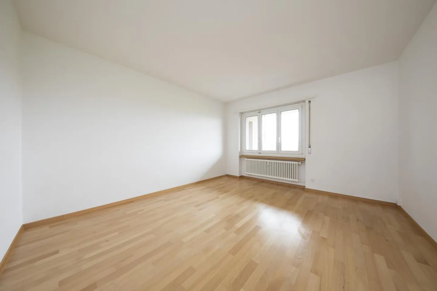 Ampio e luminoso appartamento familiare in una posizione tranquilla! - Foto 2 di 7