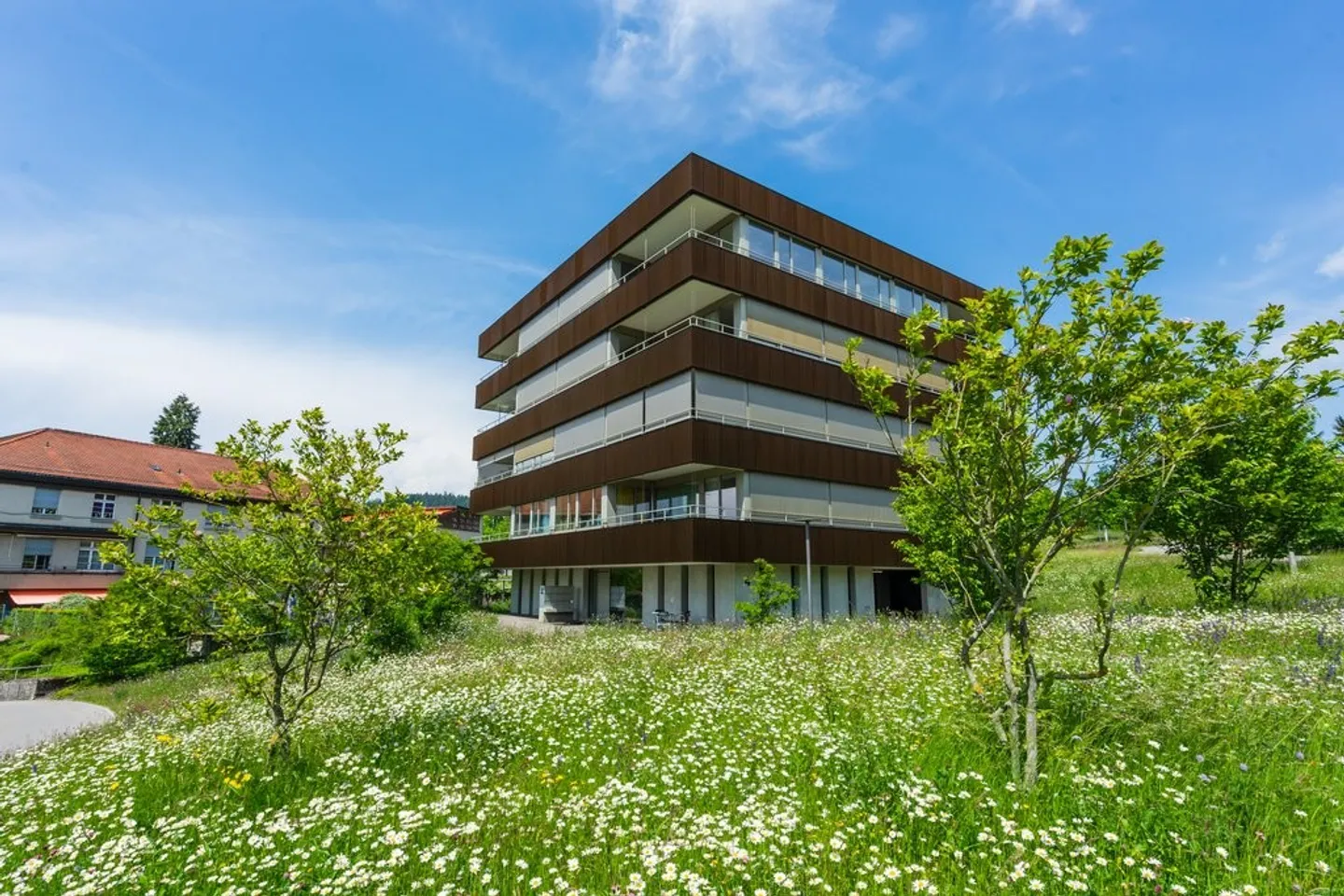 Geräumige Wohnung mit Bergblick - Foto 1 von 12