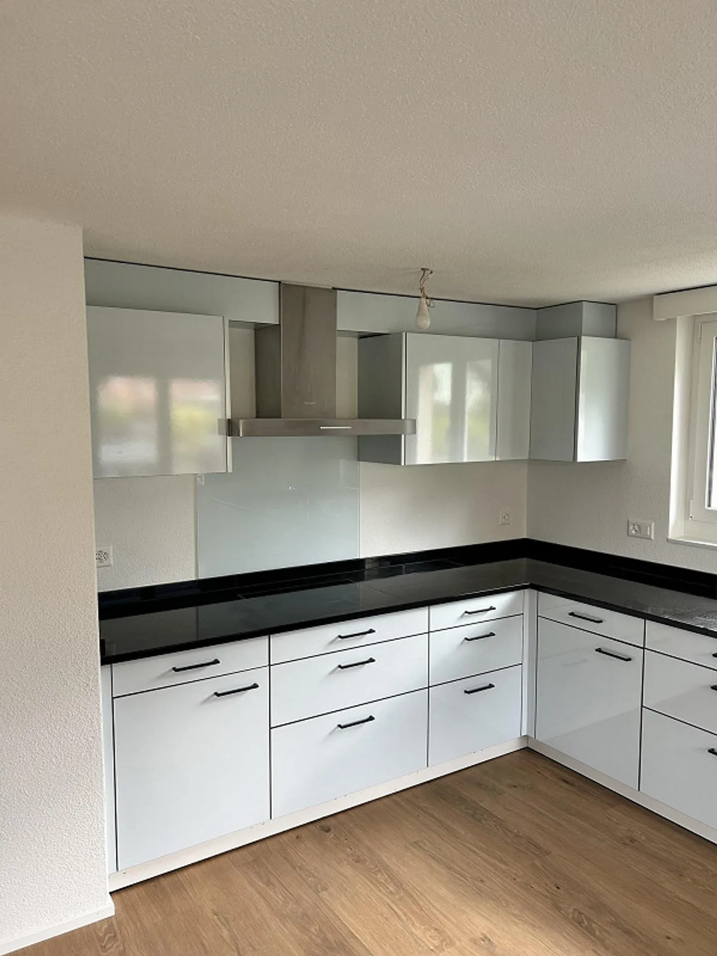 Maison individuelle rénovée avec grand espace extérieur à louer - Photo 1 sur 16