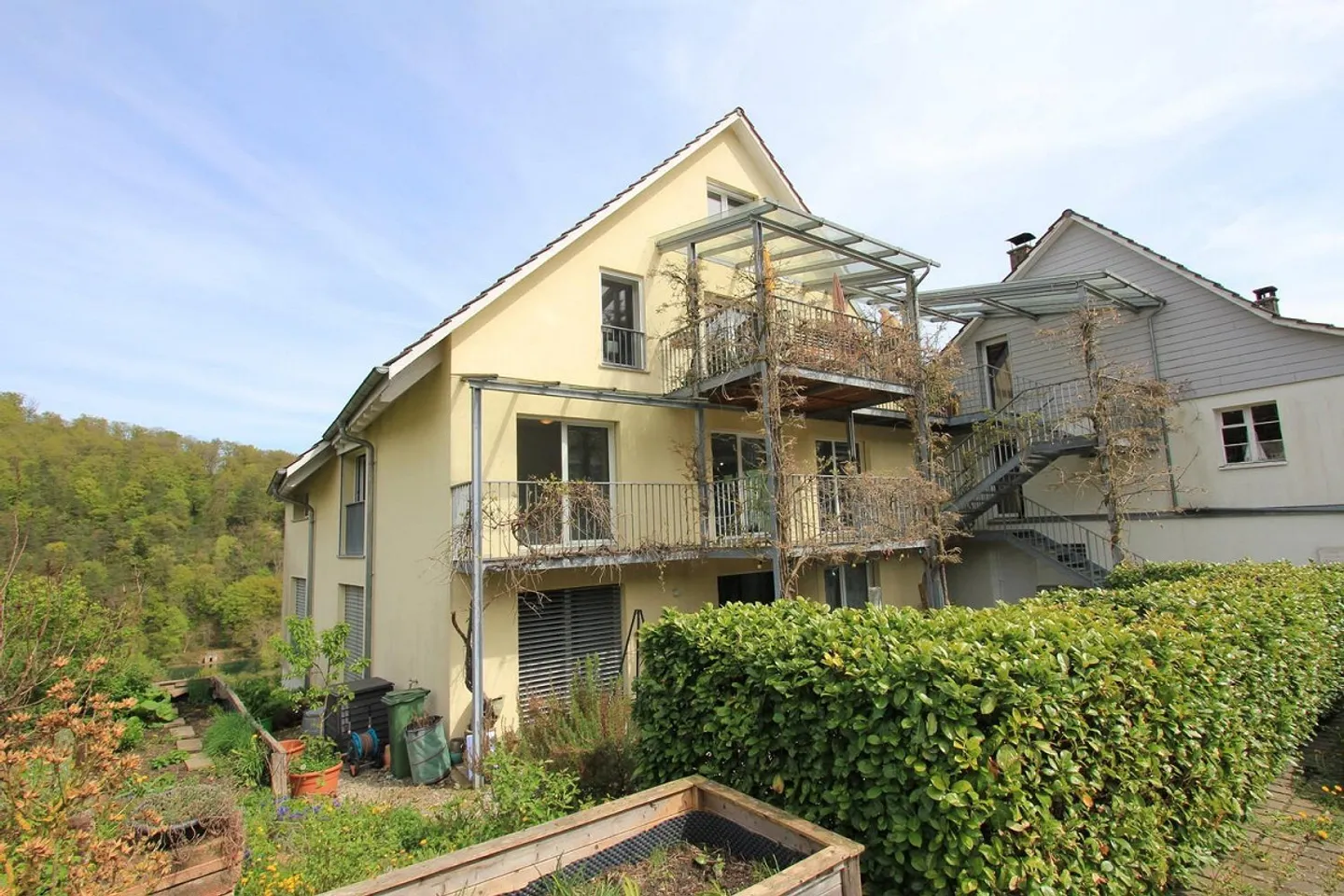 Bright 4½-room apartment near the Rhine river - Photo 1 of 13