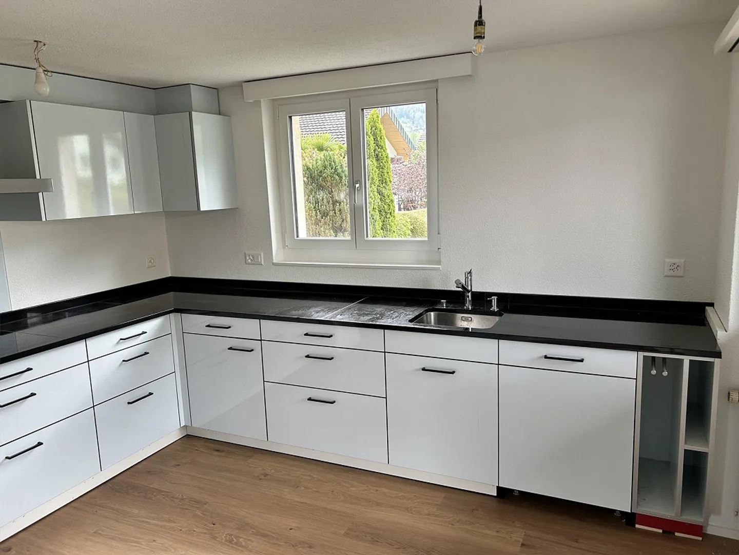 Maison individuelle rénovée avec grand espace extérieur à louer - Photo 2 sur 16