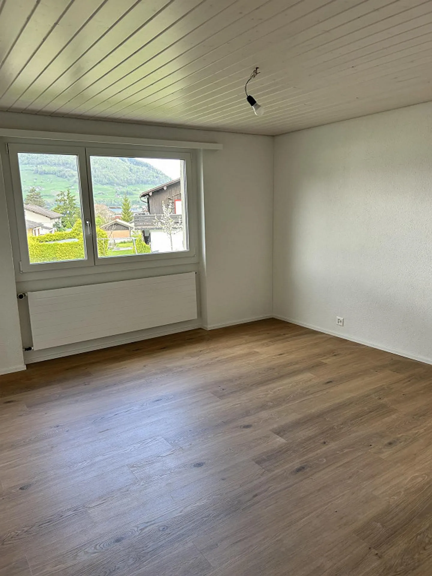 Maison individuelle rénovée avec grand espace extérieur à louer - Photo 6 sur 16