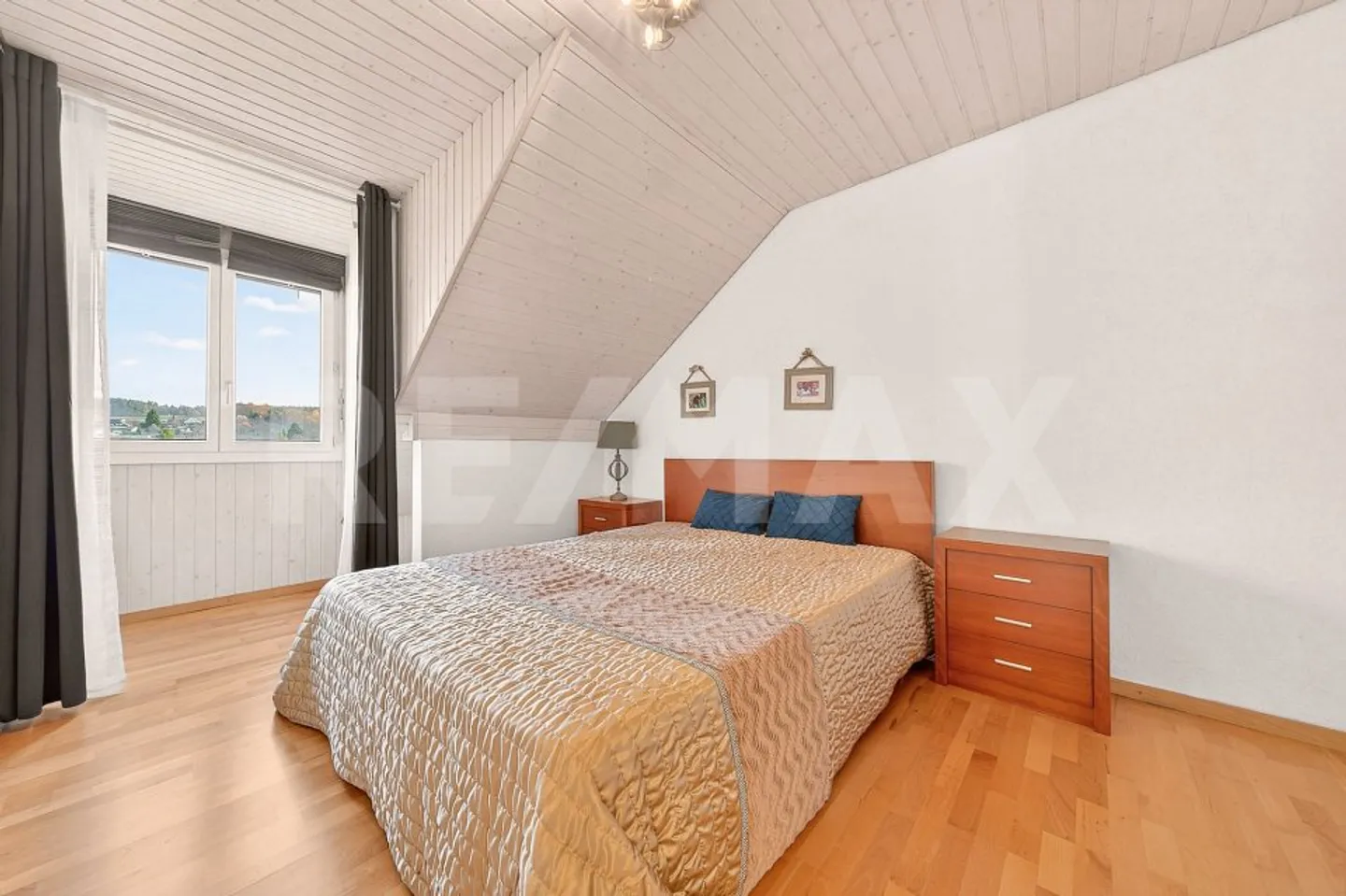 Modern 5.5-room house with breathtaking panoramic views - Photo 12 of 13