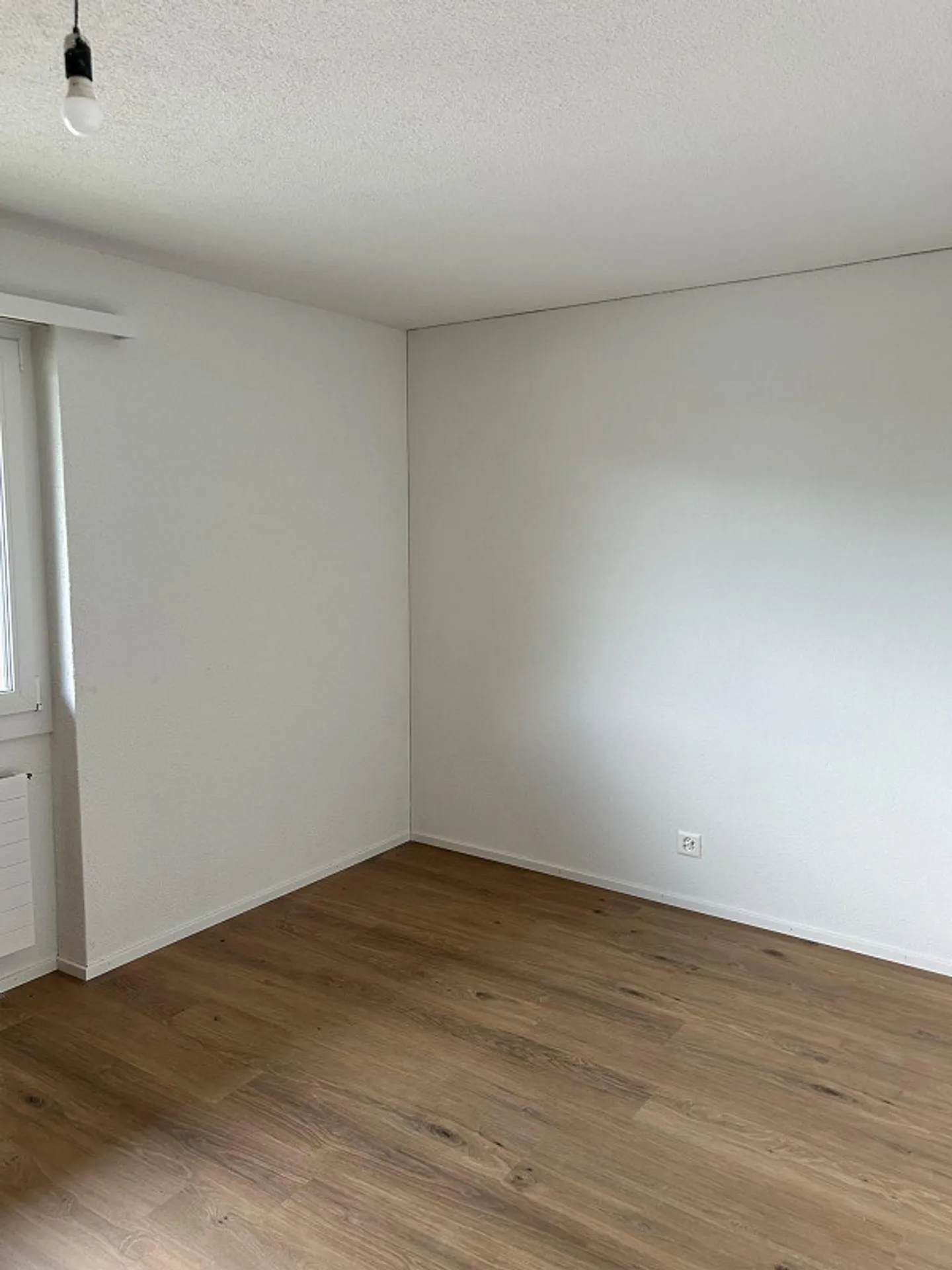 Maison individuelle rénovée avec grand espace extérieur à louer - Photo 8 sur 16