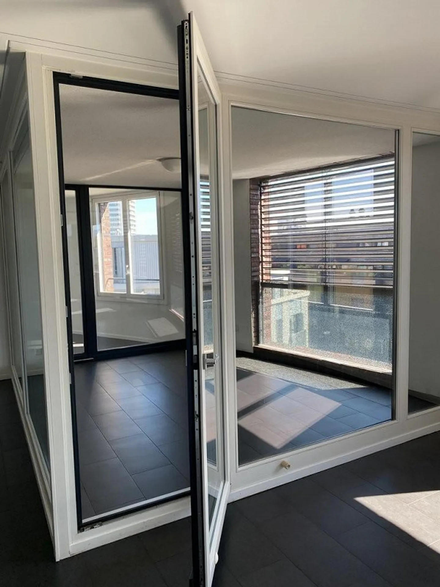 Moderne 3.5-Zimmerwohnung in der Überbauung Volta West in Basel - Foto 11 von 12