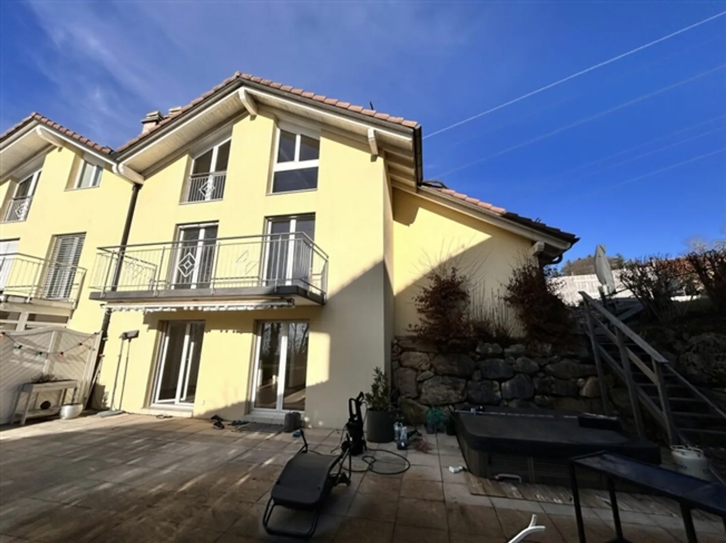 Quiet Villa Near Amenities - Photo 1 of 14