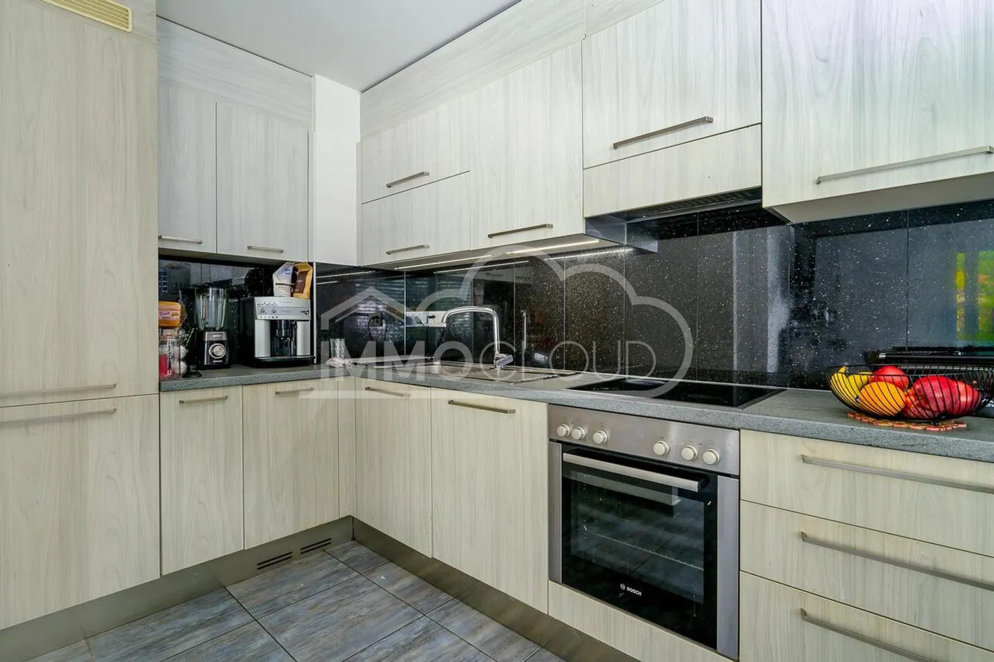 Spacious 4.5 Room Apartment with Balcony - Photo 3 of 11